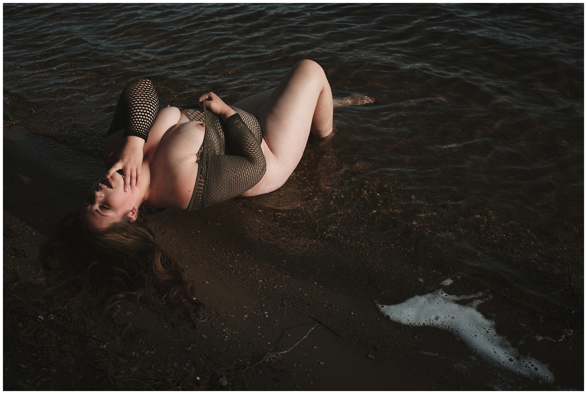 nelson boudoir photographer session in the water